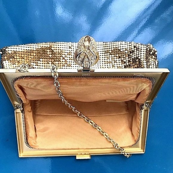 Vintage Whiting & Davis Co. Gold Mesh Clutch Purse - Picture 5 of 9